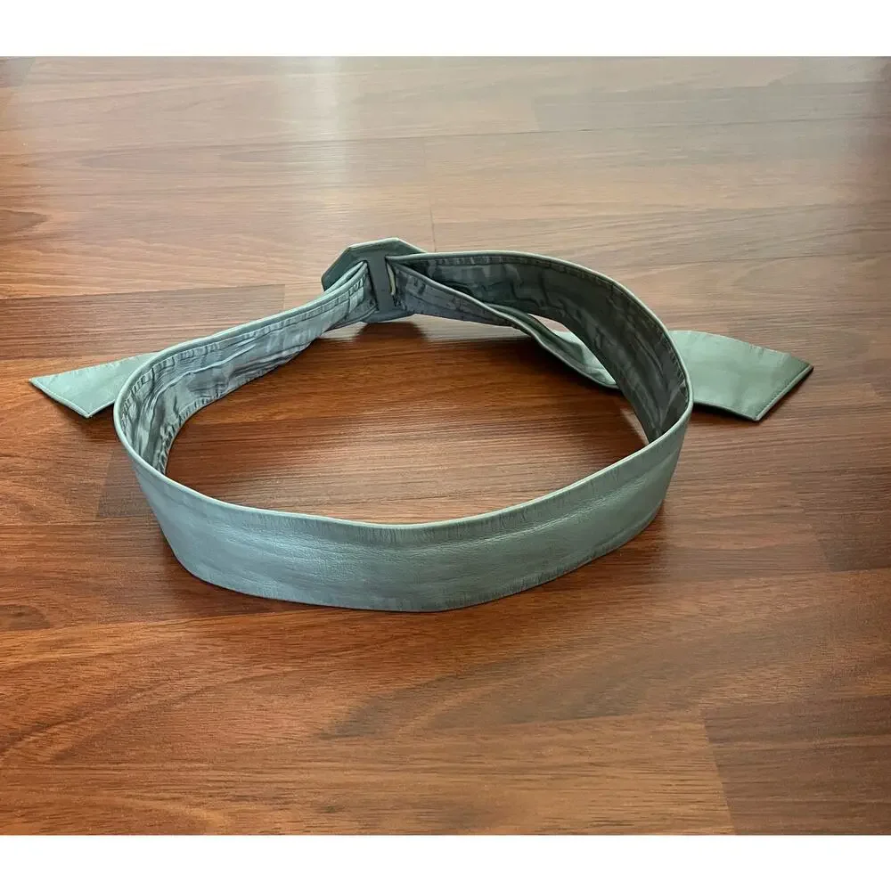 Calderon Gray Leather Wrap Belt Womens Sculpted Buckle